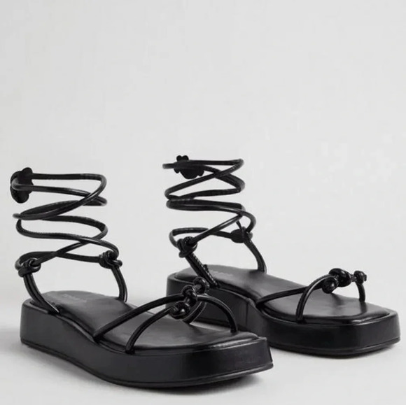 Torrid Tie Ankle Strappy Flatform Plus Size Wide Width Sandal Black Size  9.5WW - Picture 1 of 14